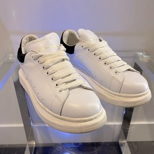 🖤 ALEXANDER MCQUEEN 🖤 women sneakers. Size 37